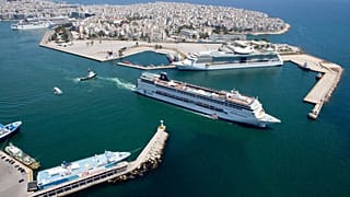 Μια ανάσα από την πρώτη θέση στη Μεσόγειο το λιμάνι του Πειραιά