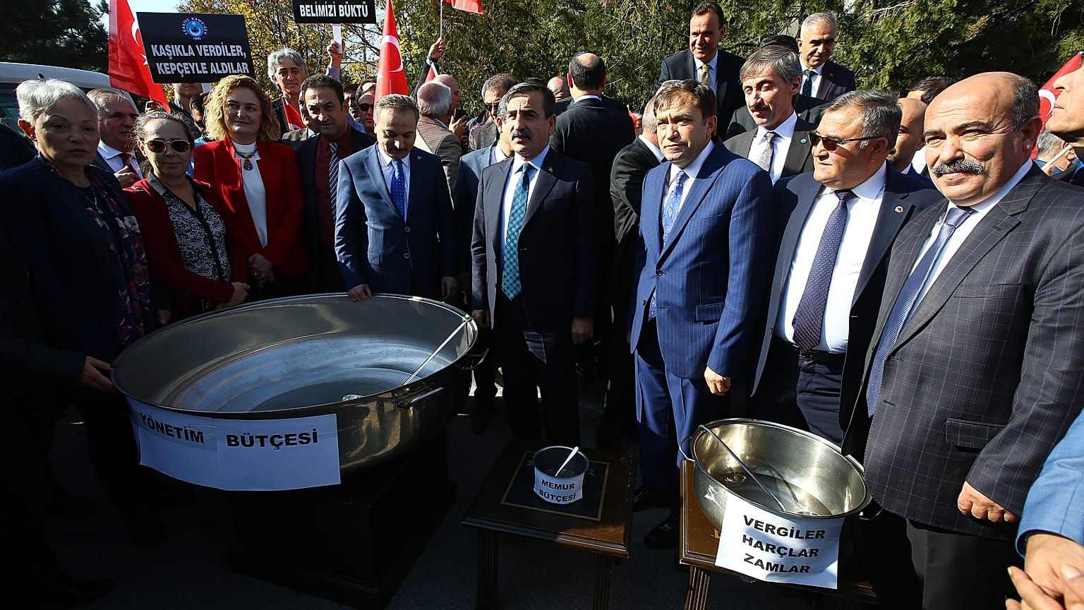 Türkiye Kamu-Sen memur ücretlerine ilişkin eylem yaptı
