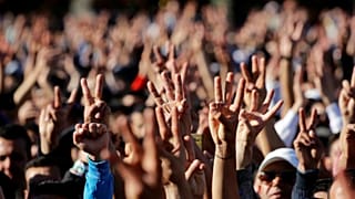 تقرير: تزايدٌ كمّي وتراجعٌ نوعي في النظم الديمقراطية حول العالم