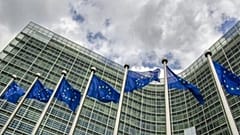 Διπλό μήνυμα για τη διεύρυνση της ΕΕ