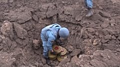 В Донбассе работают саперы