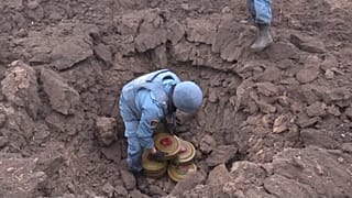 В Донбассе работают саперы