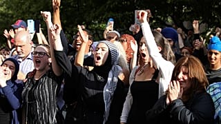 Kanada'da dini sembollerin yasaklanması protesto edildi