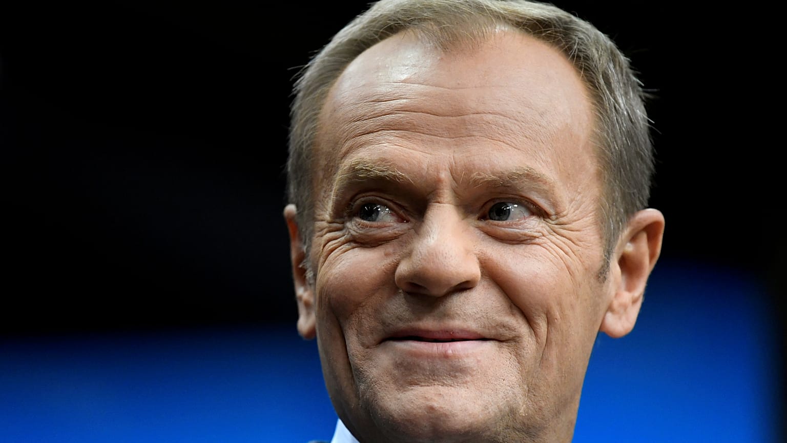 Donald Tusk a Néppárt új vezetője, és rögtön megoldást is kell találnia a Fidesz-ügyre
