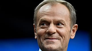 Donald Tusk a Néppárt új vezetője, és rögtön megoldást is kell találnia a Fidesz-ügyre