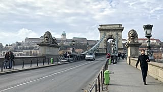 Késik a Lánchíd felújítása, megdöbbentő állapotokat videóztunk