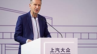 Volkswagen'den Türkiye'de fabrika açıklaması: İnsanlar ölmeye devam ettiği sürece kazma vurmayacağız