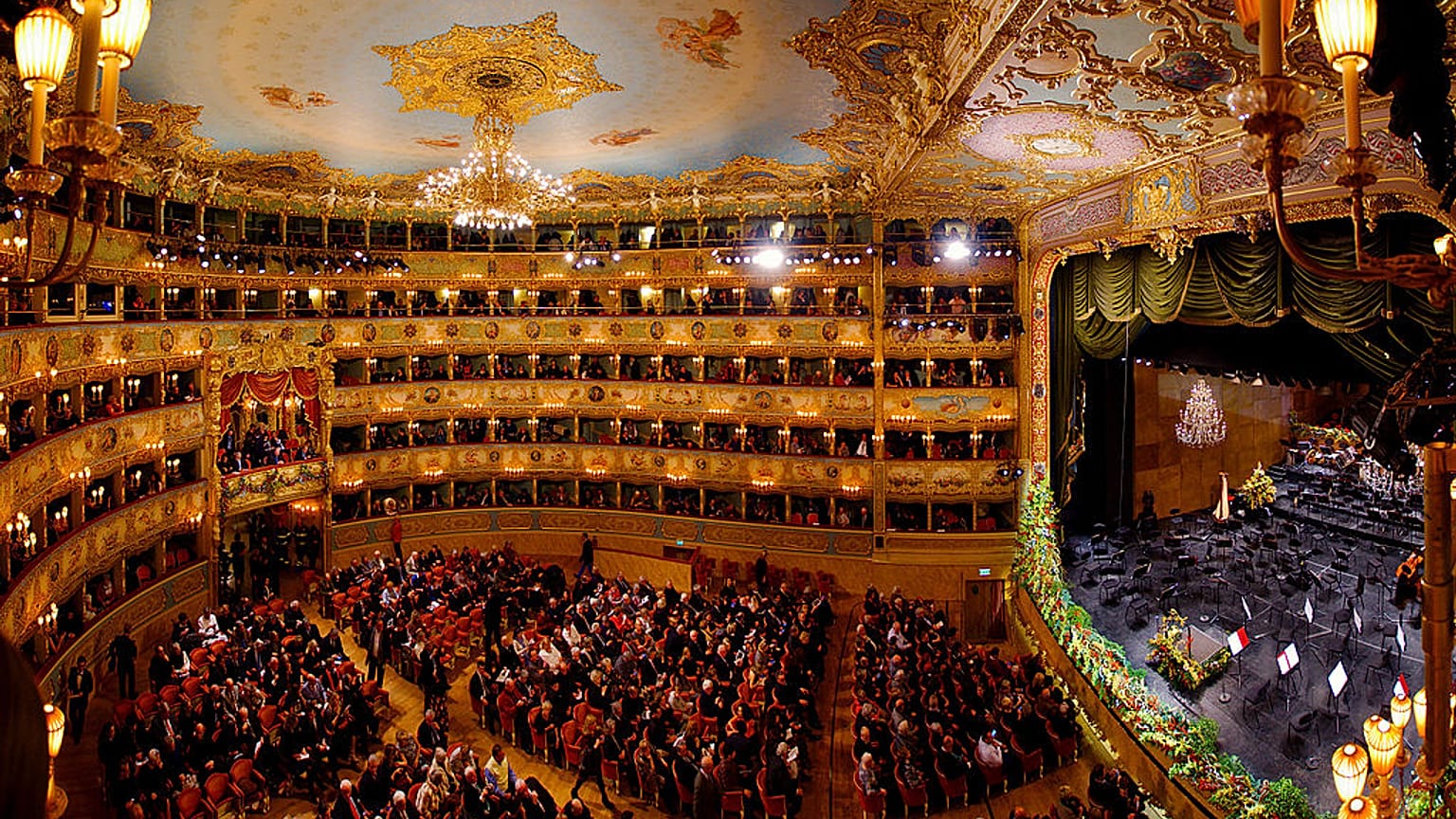 L'intérieur du théâtre la Fenice de Venise