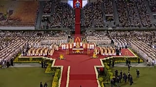 Pope Francis slams use of women & children for prostitution in Thailand