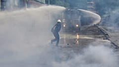 شاهد: اشتباكات عنيفة بين متظاهرين وقوات الأمن في تشيلي