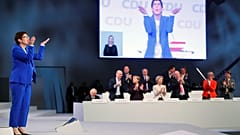أنيغريت كرامب كارنباور رئيسة الاتحاد المسيحي الديموقراطي الألماني ـ لايبزيغ