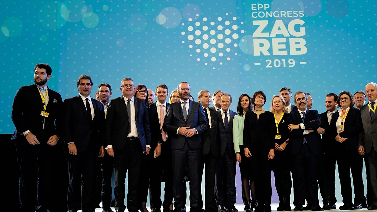 Csoportkép az EPP zágrábi tisztújító konferenciájáról 2019 november 21-én