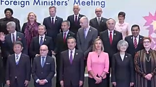 Wang Yi: "Gli USA sono un fattore mondiale di destabilizzazione"