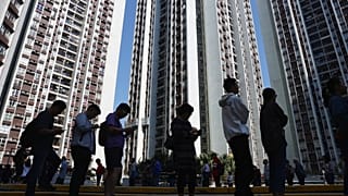 En medio de las revueltas Hong Kong celebra elecciones locales
