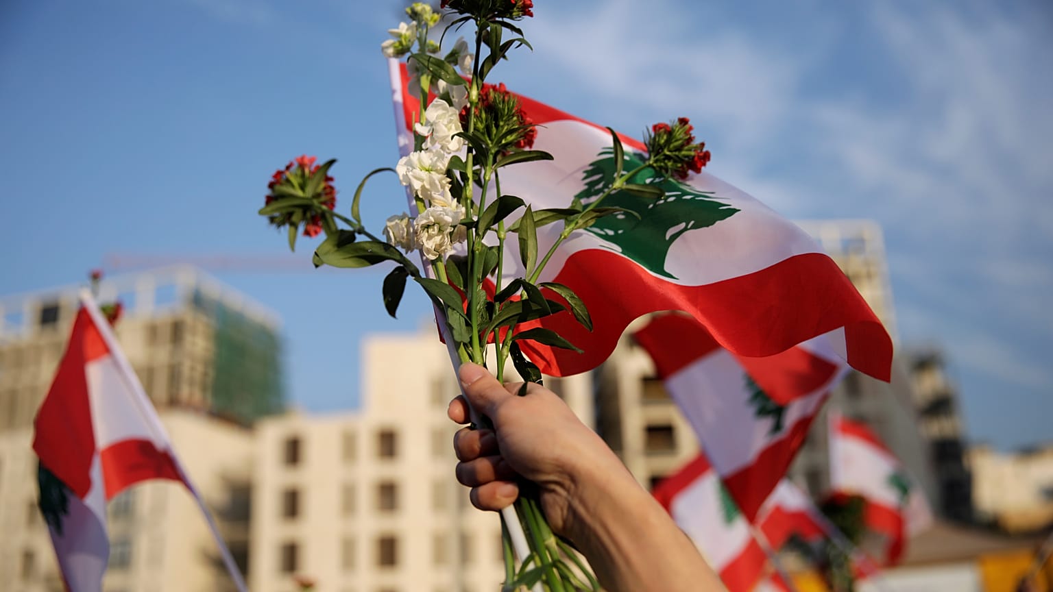 وزير الصحة اللبناني يدق ناقوس الخطر نتيجة نقص المعدات الطبية المستوردة