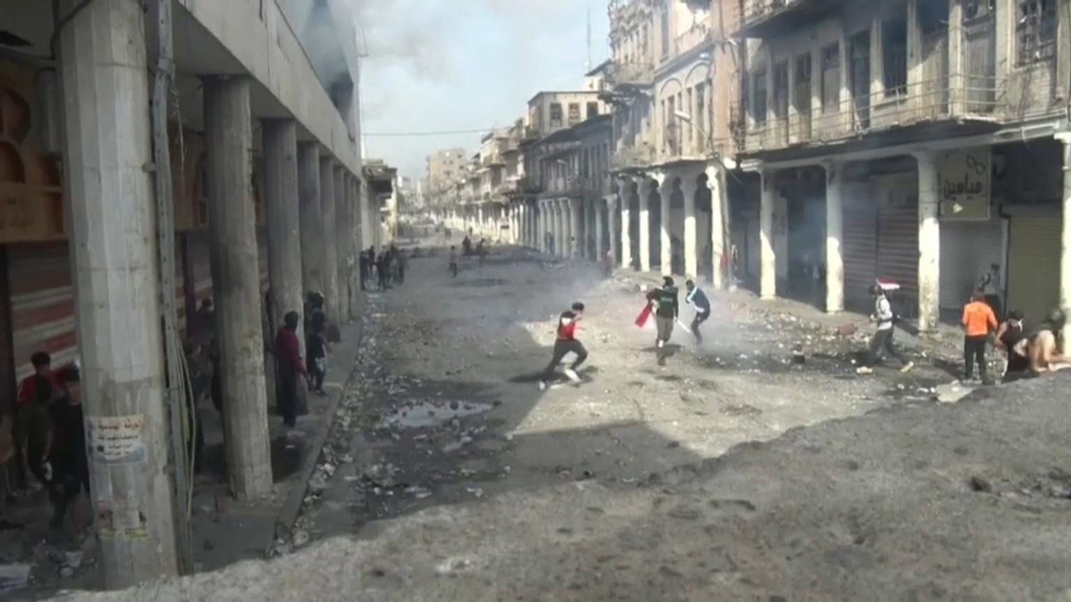 La represión de las protestas antigubernamentales en Irak deja ya más de 330 muertos