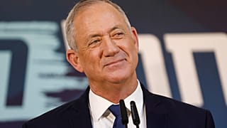 بيني غانتس رئيس حزب أزرق أبيض الإسرائيلي خلال كلمته التي دعا فيها إلى تشكيل حكومة وحدة مع الليكود. 23/11/2019