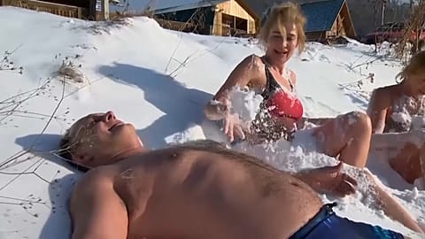 Entspannung pur: Schwimmen und chillen am Baikalsee