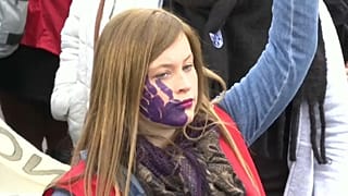 Europa, la violenza sulle donne è trasversale: "Mai fare finta di niente"