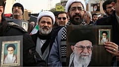 توان نهادهای زیر نظر رهبر ایران برای جبران کسری بودجه دولت چقدر است؟
