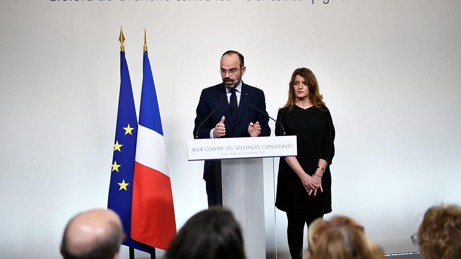 Violenza contro le donne, le femministe deluse dal piano "elettroshock" del governo francese