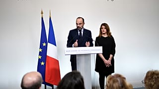 Violenza contro le donne, le femministe deluse dal piano "elettroshock" del governo francese