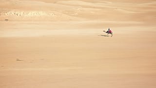 The woman risking her life in the desert to document climate change