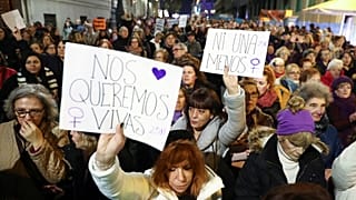 Sombre journée internationale de lutte contre les violences faites aux femmes en Espagne