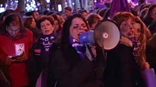 A nők elleni erőszak miatt tüntettek a spanyol fővárosban
