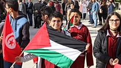 المدارس التونسية ترفع العلم الفلسطيني وغزة تقوم بالمثل    