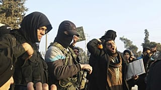 الدنمارك تسقط جنسية اثنين من مواطنيها التحقا بـ"داعش" في سوريا