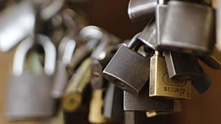 ادامه اختلال شدید اینترنت ثابت در ایران و قطعی اینترنت موبایل 