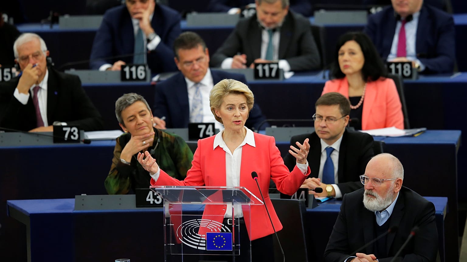 Megszavazta az Európai Parlament Ursula von der Leyen bizottságát