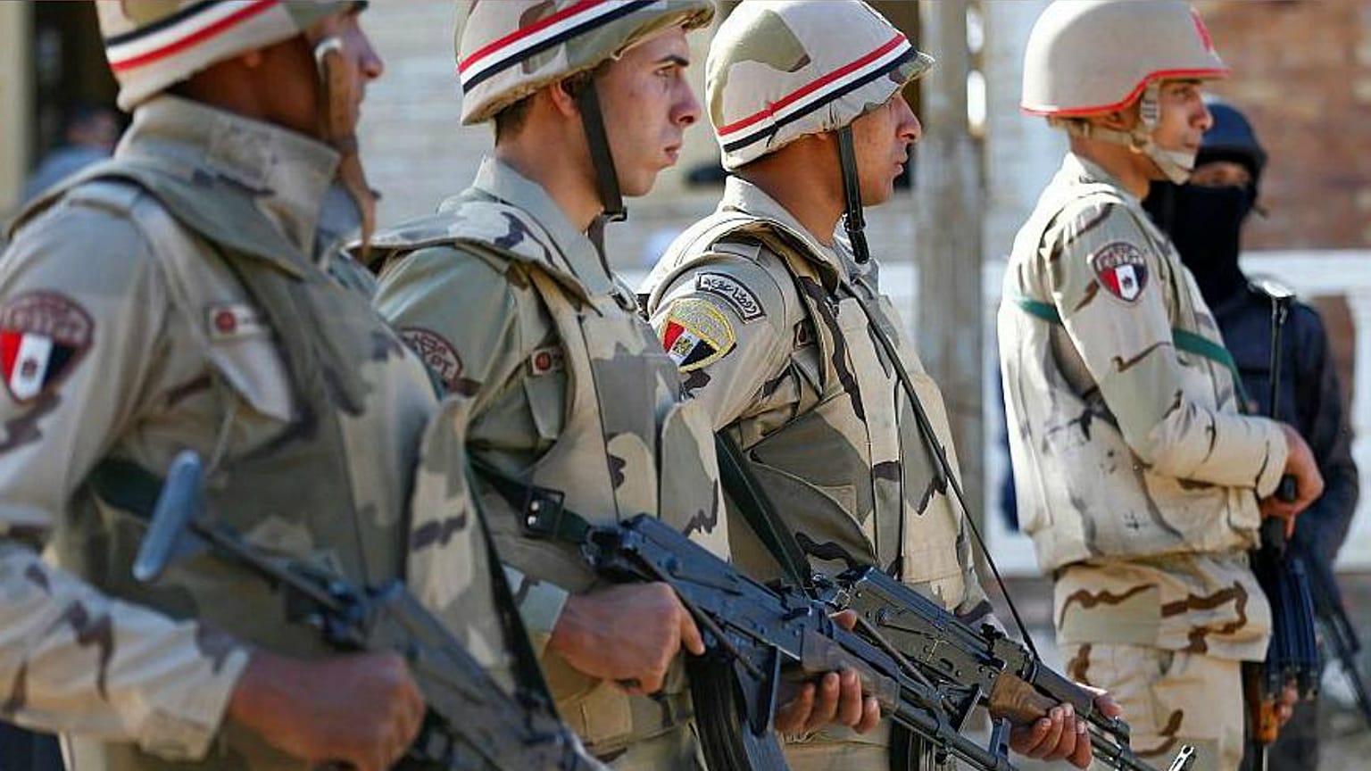 محكمة عسكرية مصرية تقضي بإعدام هشام عشماوي  
