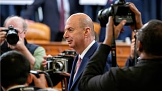 اتهامات بالتحرش الجنسي لشاهد رئيسي في تحقيق عزل ترامب