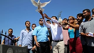 Tahir Elçi mezarı başında anılıyor - AA