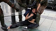 هشدار نمایندگان شیلی به غارت و خشونت در کشور؛ دموکراسی ۳۰ ساله در خطر است