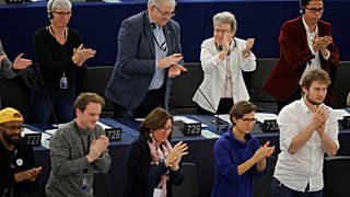 MEPs back 'climate emergency' resolution to push for more aggressive action
