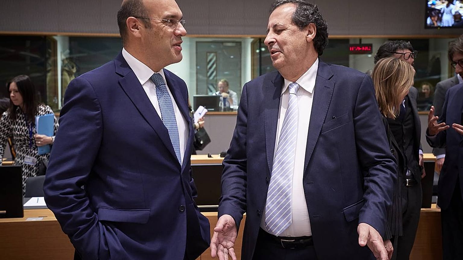 Pedro Siza Vieira, ministro da Economia com João Correia Neves, secretário de Estado
