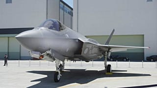إيطاليا تعلن بدأها المرحلة الثانية من برنامج استثمار مقاتلات F35  