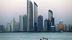 مظهر عام ل أبو ظبي- أرشيف رويترز