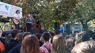 Μουσική διαδήλωση από μαθητές καλλιτεχνικών σχολείων