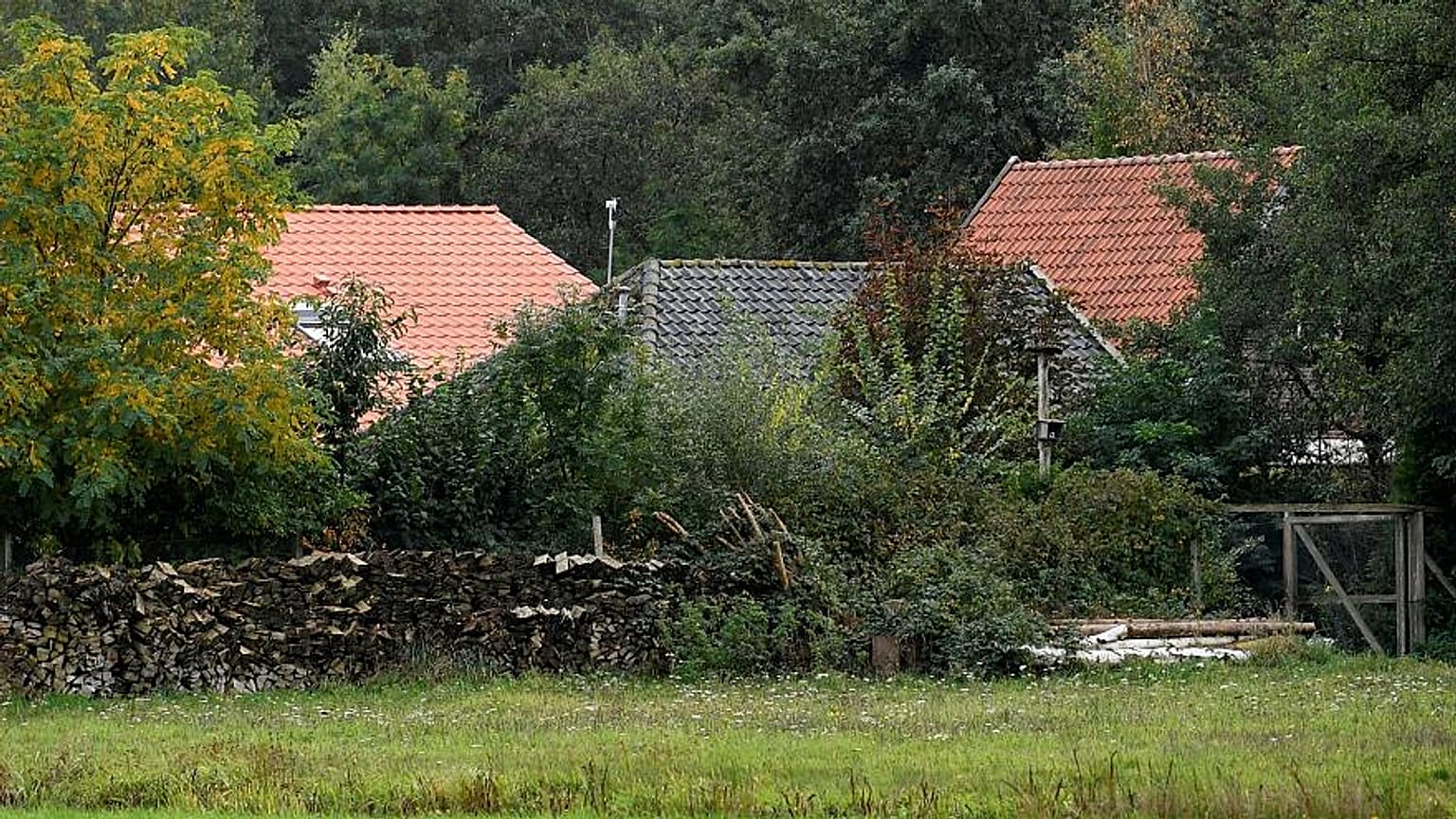 Szexuálisan molesztálhatta gyerekeit az a holland apa, aki kilenc éven át egy pincében élt velük