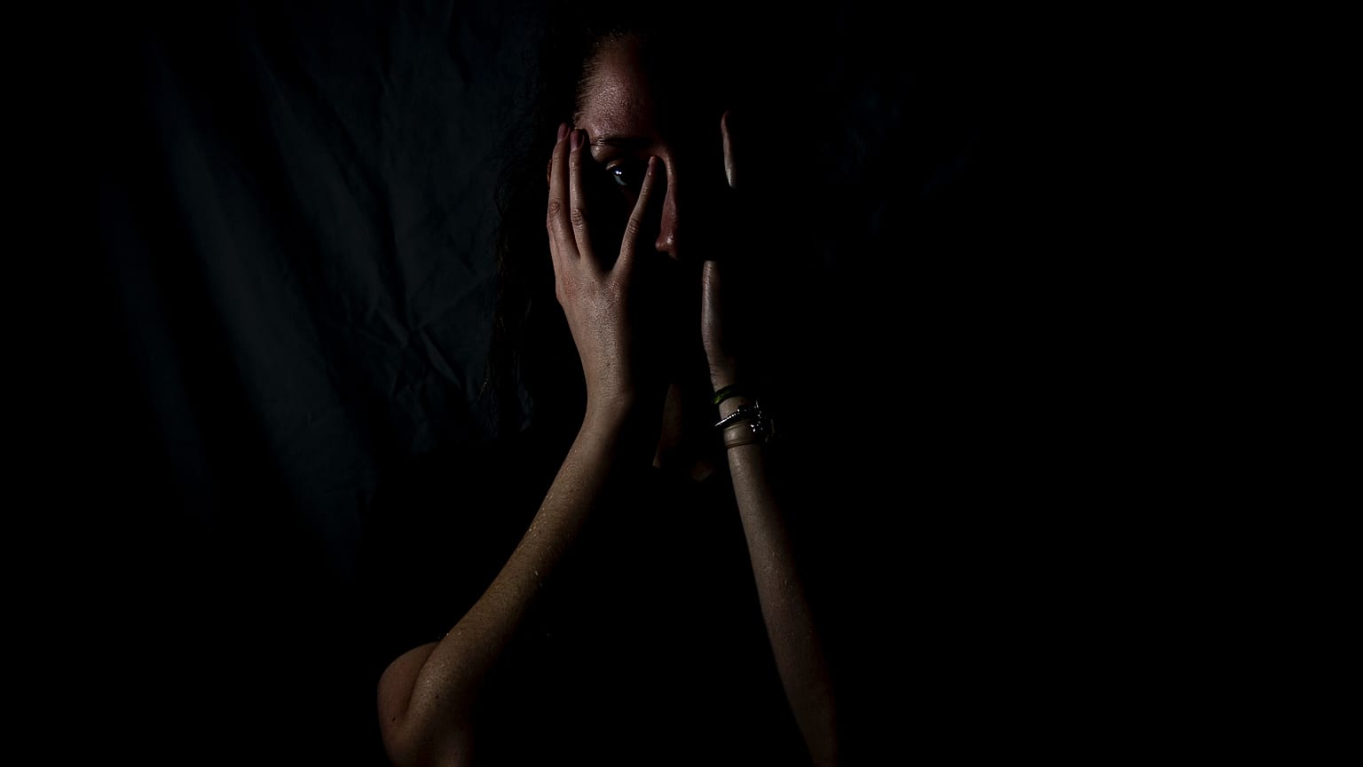 Gewalt gegen Frauen gilt als "stille Gewalt", oft kommt es zum sog. Victim-Blaming