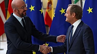 AB Konseyi'nde devir teslim töreni: Donald Tusk (sağda), George Michel (solda)