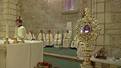 Vaticano restituisce a Betlemme un frammento della Mangiatoia di Gesù