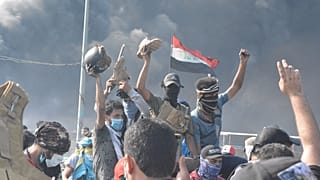 متظاهرون في الناصرية في العراق