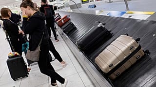 Berlin'de havaalanında 2. Dünya Savaşı'ndan kalma bomba uçuşları durdurdu