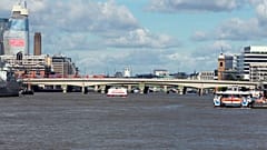 Terrorizmus miatt nyomoznak a London Bridge-i lövöldözés és késelés ügyében