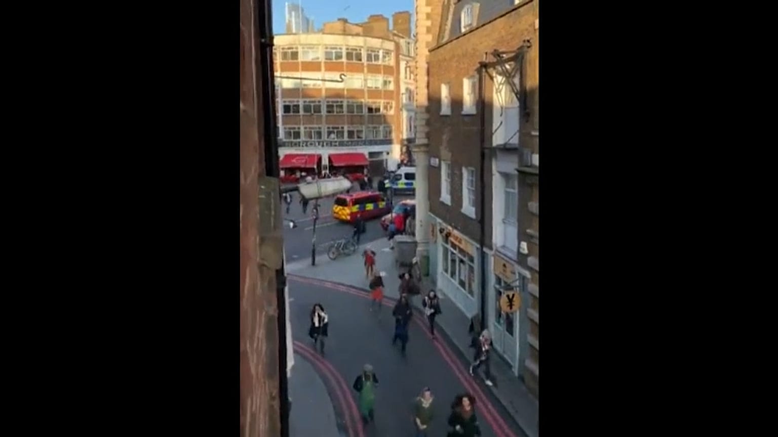 Messerattacke in London: Amateuraufnahmen zeigen Festnahme des Täters